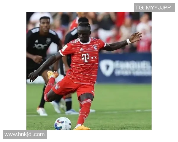 非洲足球明星马内的辉煌历程与对足球的热爱之路