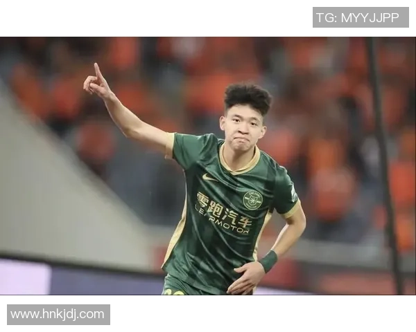 国内小将足球明星最新排名揭晓年轻球员崭露头角引发关注与期待